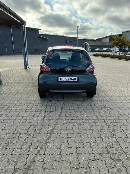 Toyota Aygo 2010 photo 2