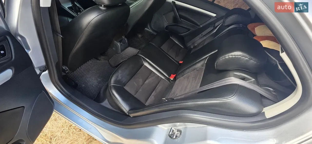 Skoda Octavia 2011 photo 4