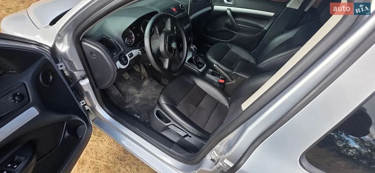 Skoda Octavia 2011 photo 5