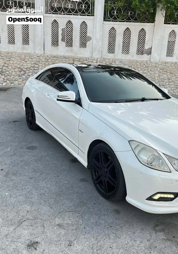 Mercedes-Benz E-Class 2012 photo 4