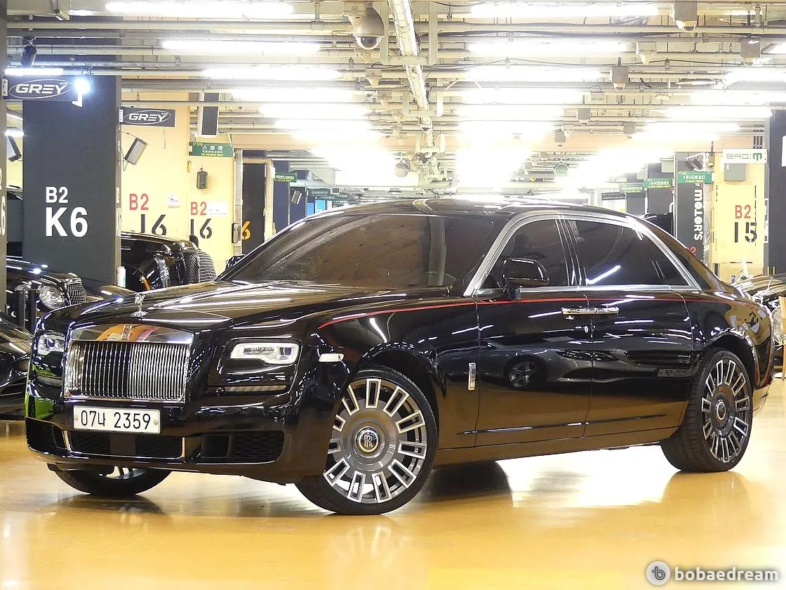 Rolls-Royce Ghost 2018 photo 2