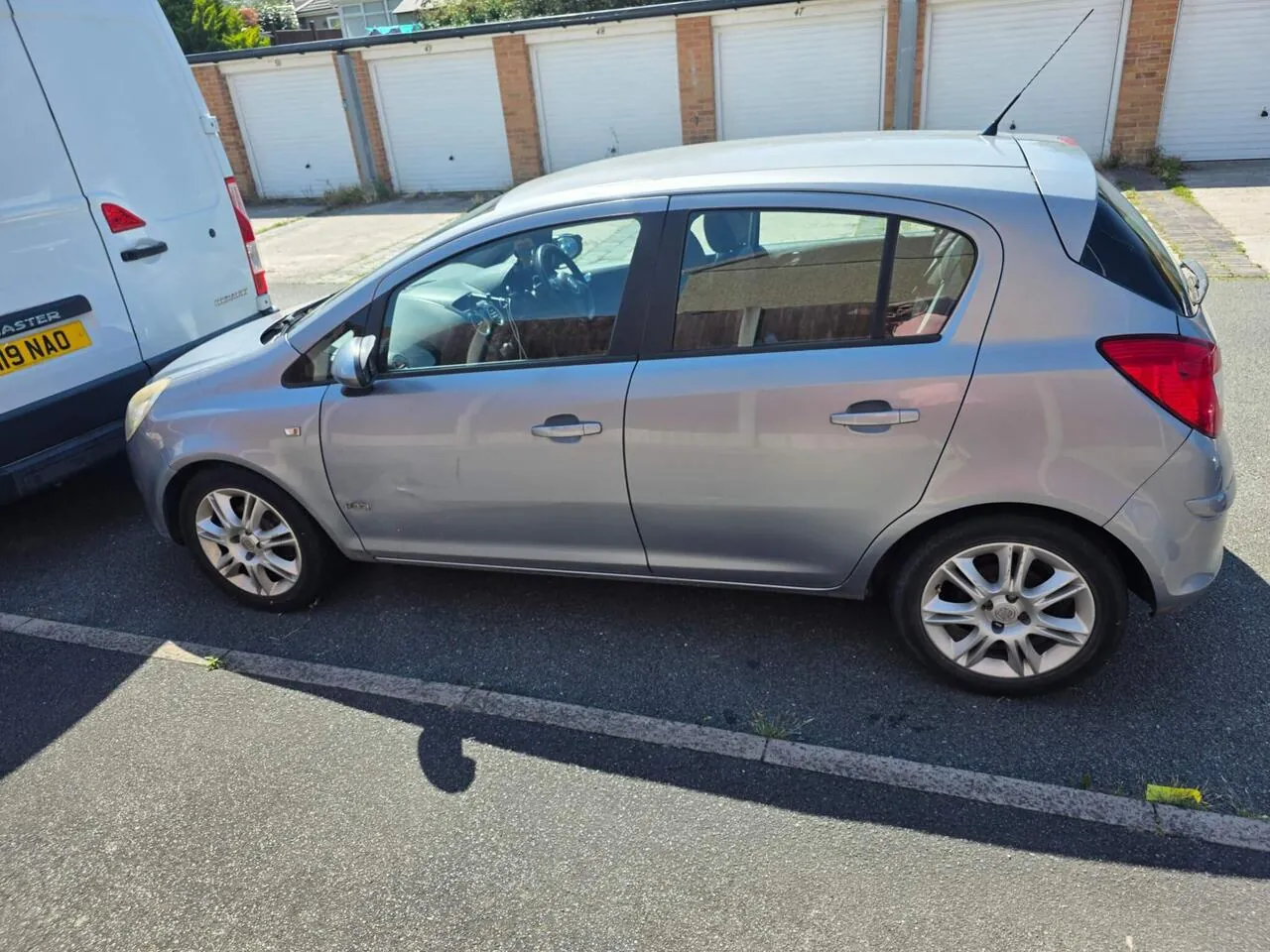 Vauxhall Corsa 2009 photo 2