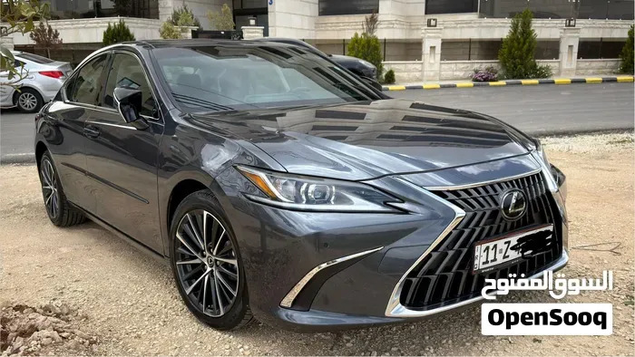 Lexus Es 300H 2023 photo 5