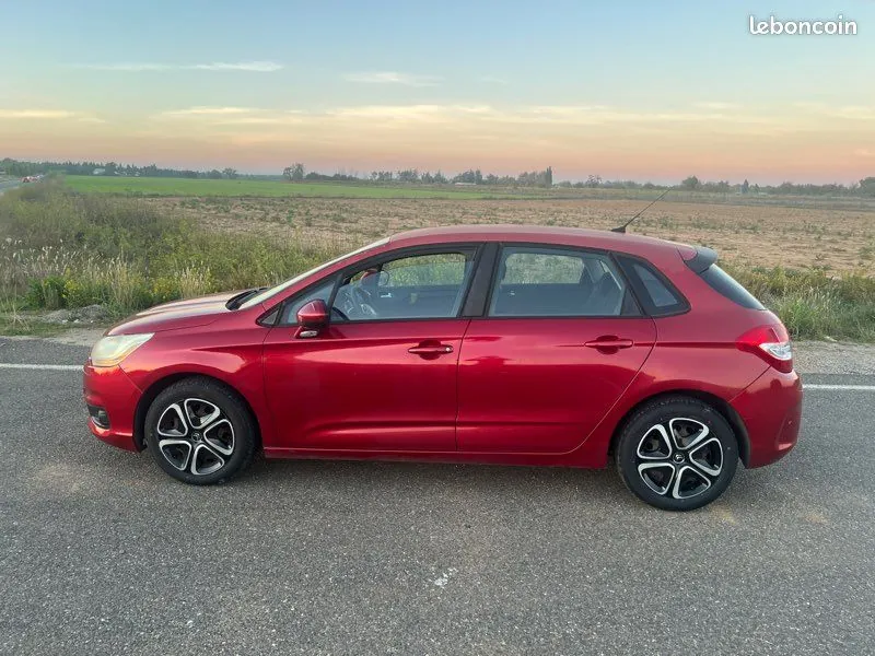 Citroen C4 2012 photo 3