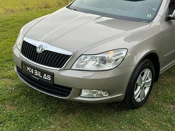 Skoda Octavia 2011 photo 5