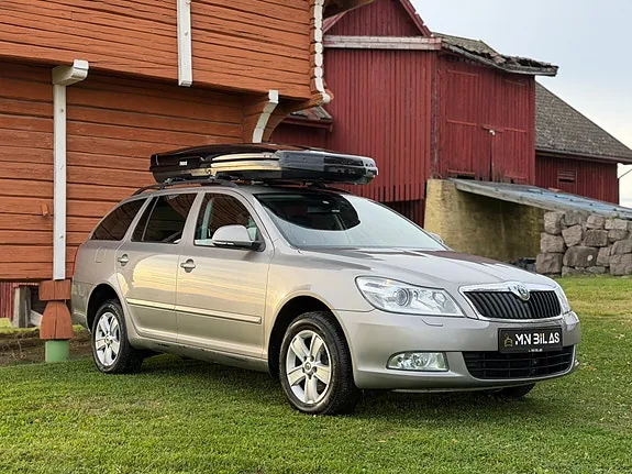Skoda Octavia 2011 photo 3