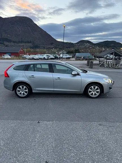 Volvo V60 2012 photo 4