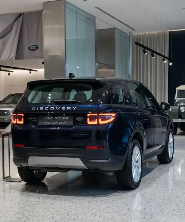 Land Rover Discovery Sport 2021 photo 2
