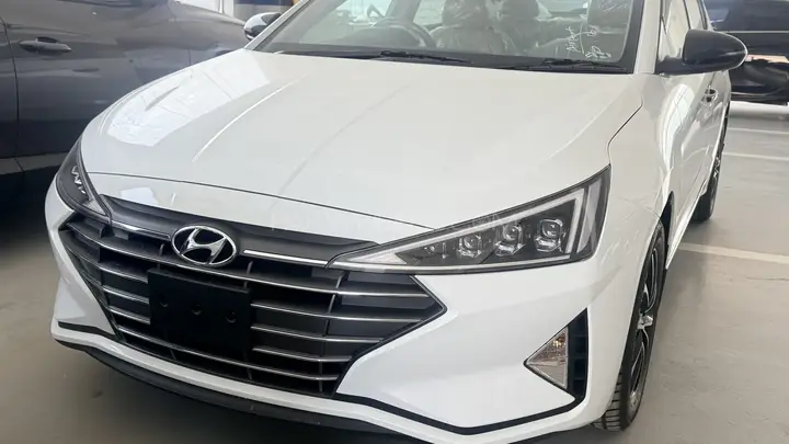 Hyundai Elantra