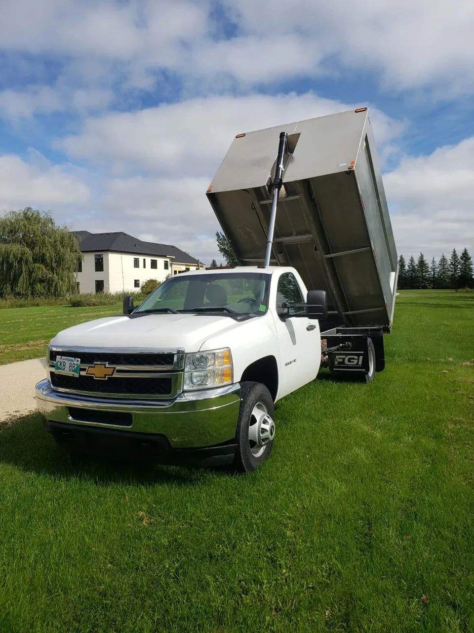 Chevrolet Silverado 3500 Hd 2014 photo 2