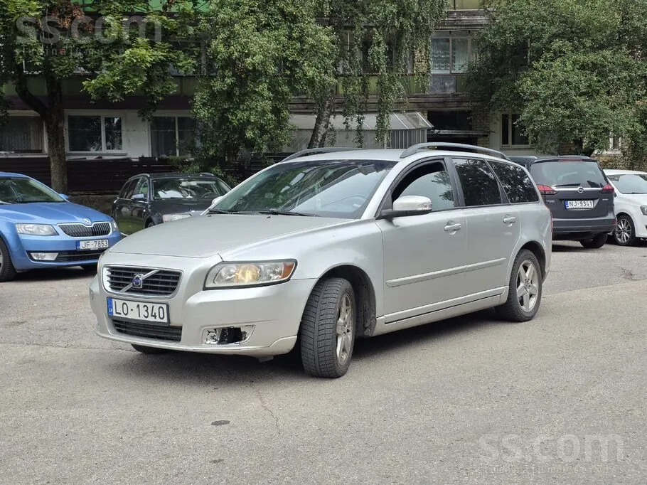 Volvo V50