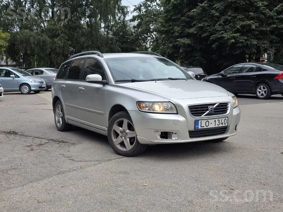 Volvo V50 2008 photo 2
