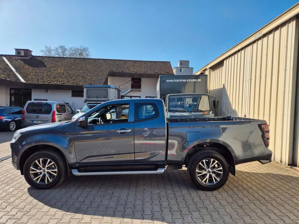 Isuzu D Max Lse Spacecap