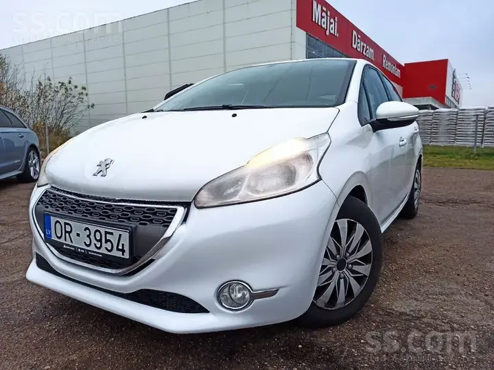 Peugeot 208