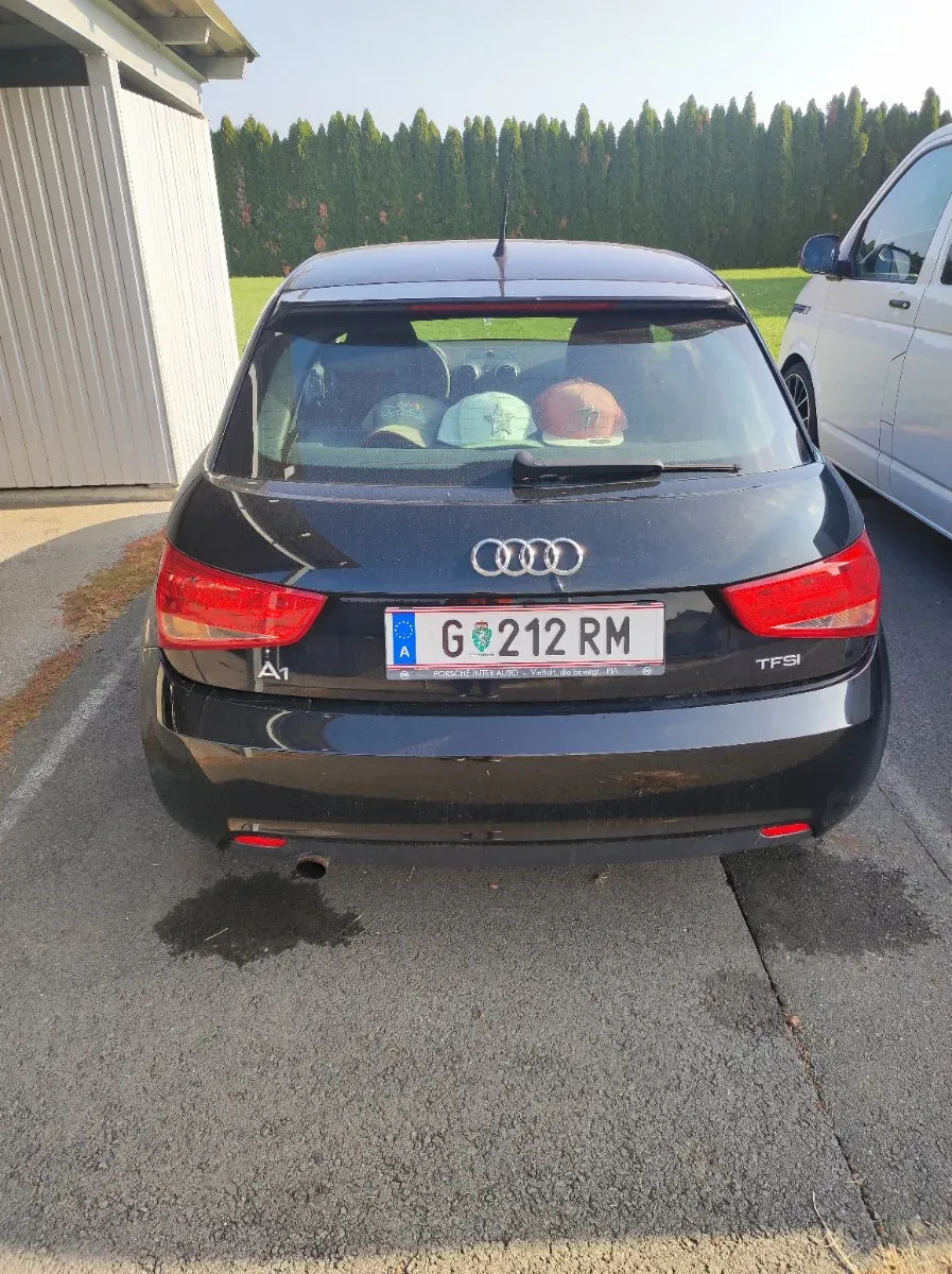 Audi A1 2010 photo 3