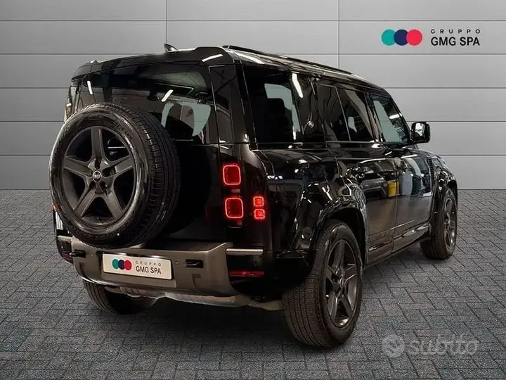 Land Rover Defender 2024 photo 3
