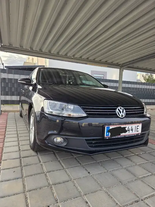 Volkswagen Jetta 2012 photo 2