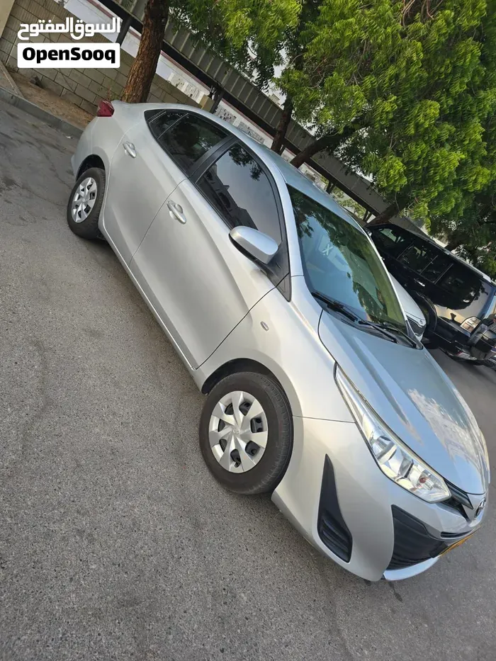 Toyota Yaris 2018 photo 2