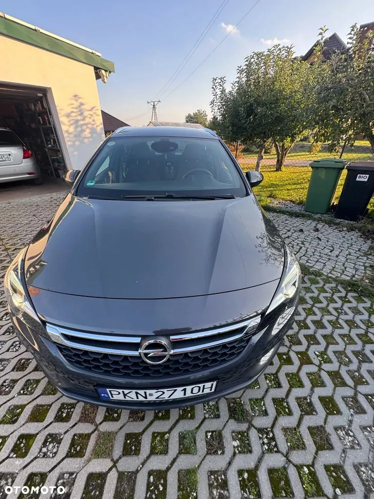 Opel Astra 2017 photo 2