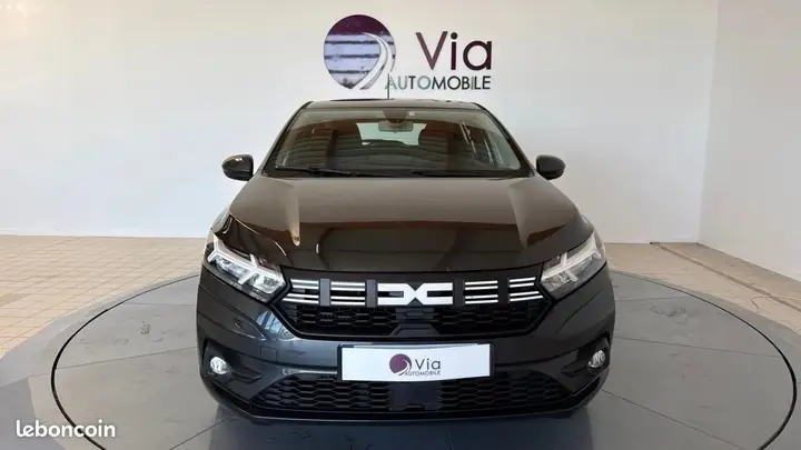 Dacia Sandero 2023 photo 2