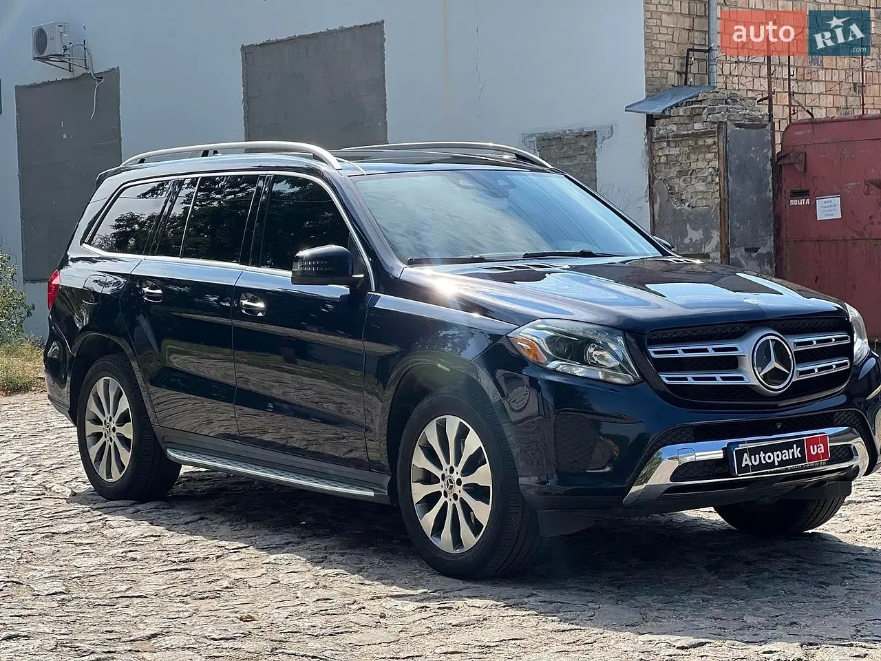 Mercedes-Benz Gls-Class 2017 photo 3