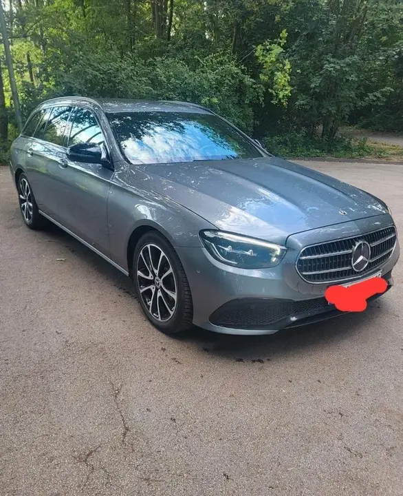 Mercedes-Benz E 220 D