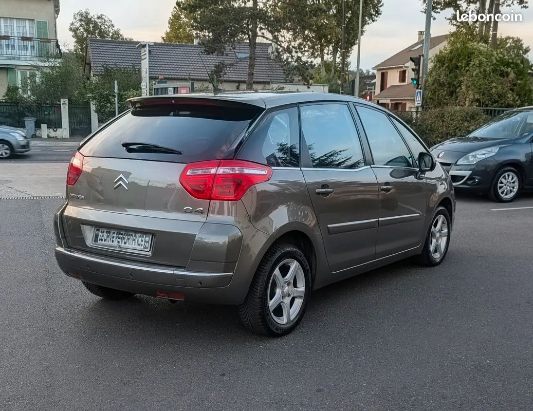 Citroen C4 Picasso 2011 photo 5