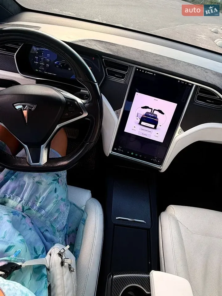 Tesla Model X 2016 photo 5