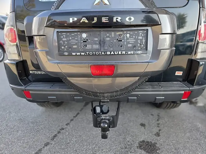 Mitsubishi Pajero 2017 photo 3