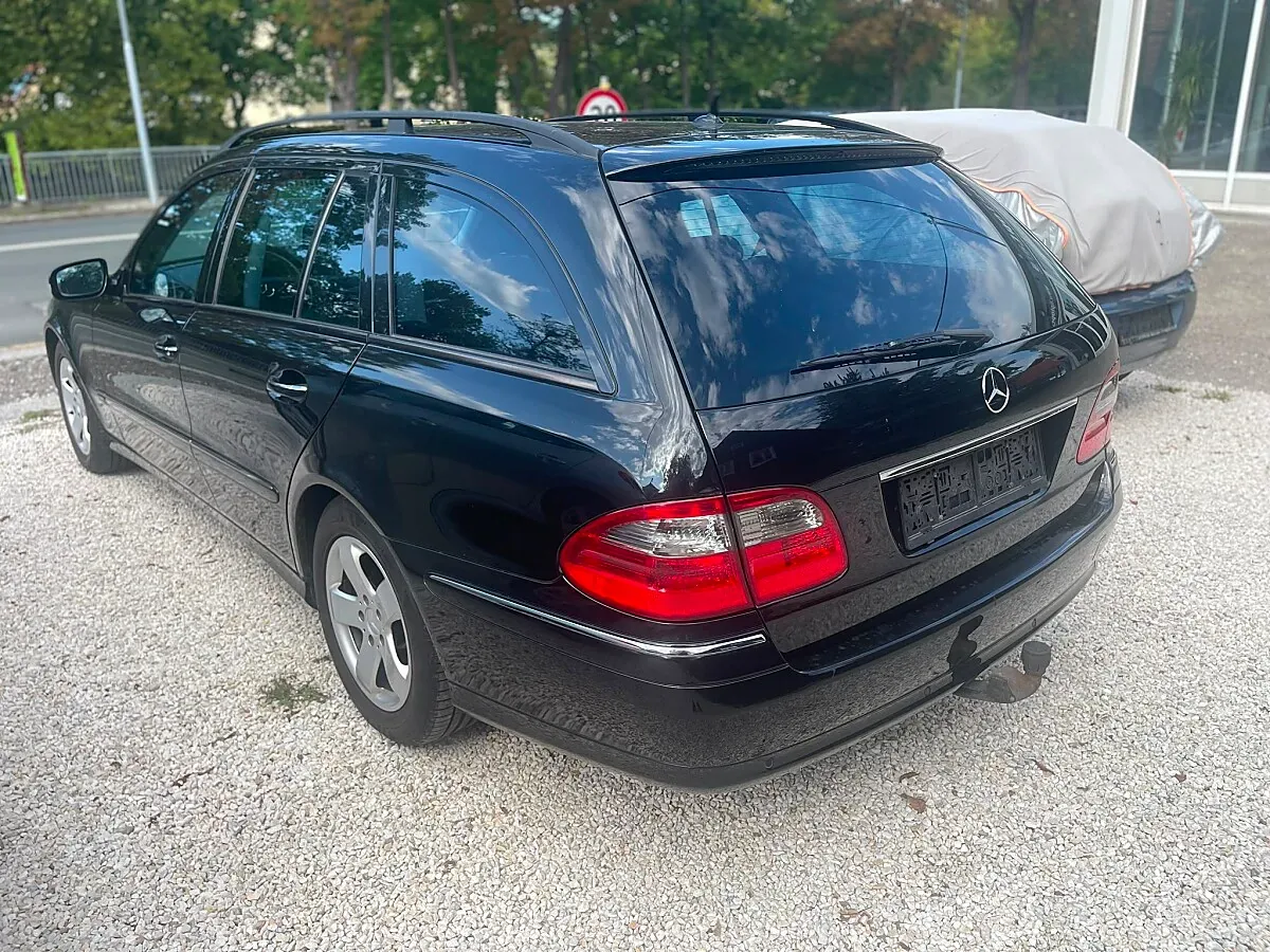 Mercedes-Benz E-Class 2007 photo 2