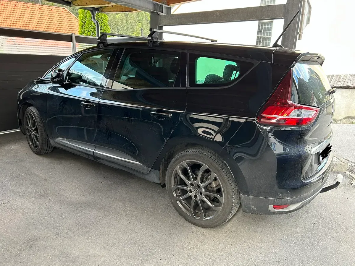 Renault Grand Scénic 2022 photo 2