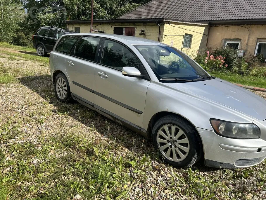 Volvo V50 2004 photo 2
