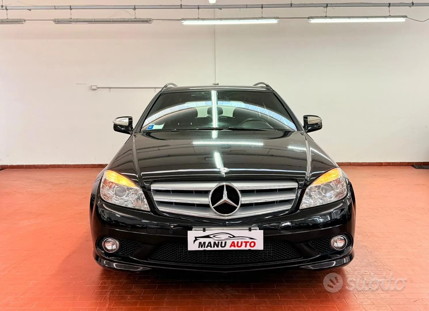 Mercedes-Benz C-Class 2010 photo 2