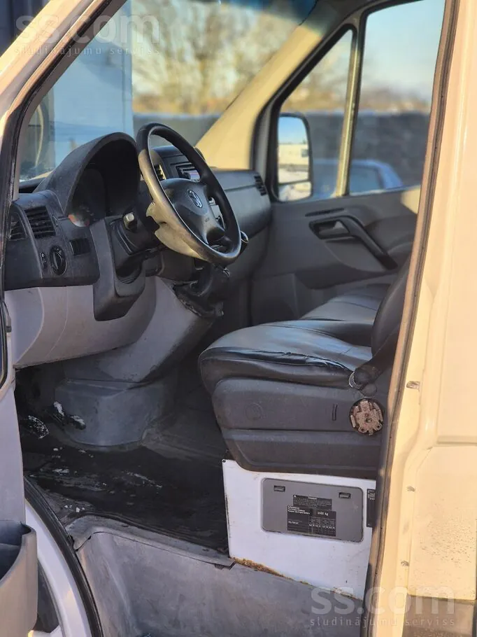 Volkswagen Crafter 2012 photo 5