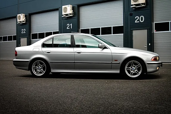BMW 520I