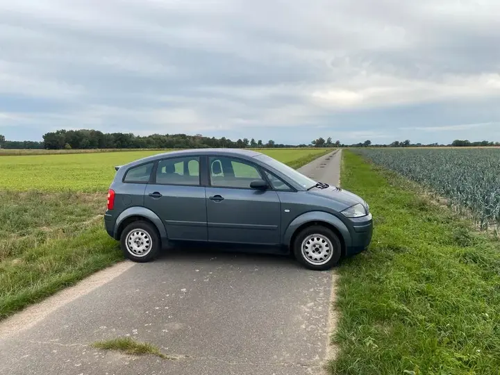 Audi A2