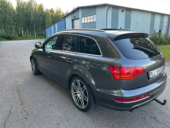 Audi Q7 2008 photo 5
