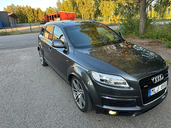Audi Q7 2008 photo 2