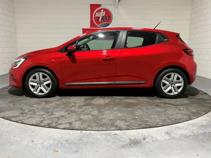 Renault Clio 2019 photo 2