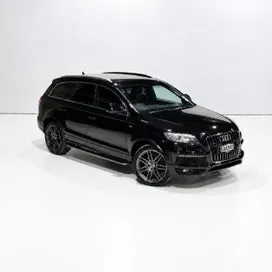Audi Q7 2012 photo 2