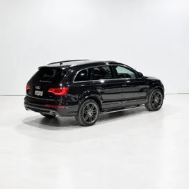 Audi Q7 2012 photo 3