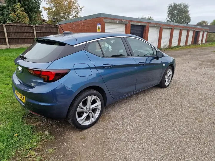 Vauxhall Astra 2015 photo 5