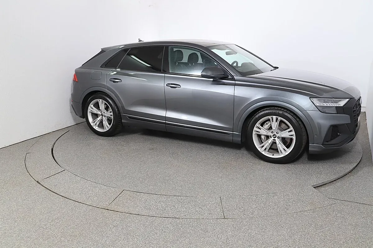 Audi Q8 2021 photo 3