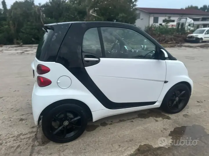 Smart Fortwo 2009 photo 3