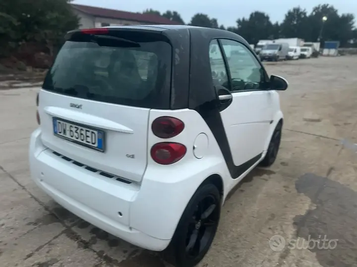 Smart Fortwo 2009 photo 2
