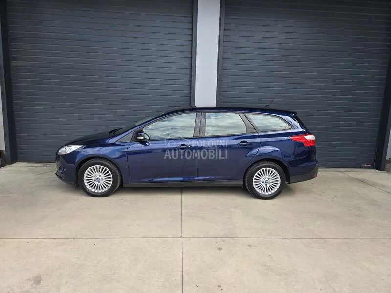 Ford Focus 2013 photo 2