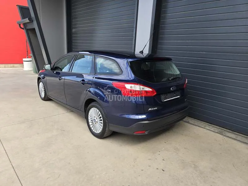 Ford Focus 2013 photo 3