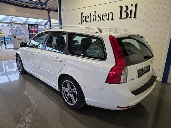 Volvo V50 2010 photo 3