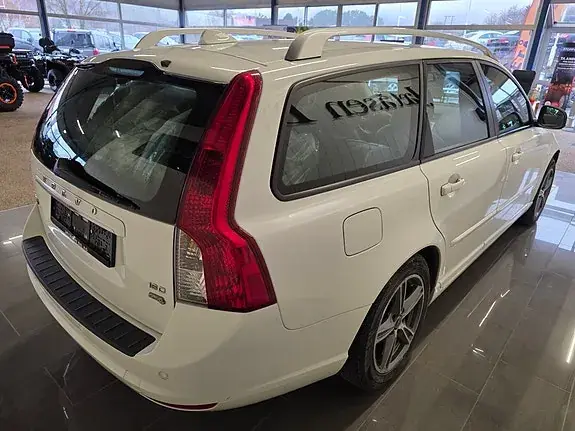 Volvo V50 2010 photo 4