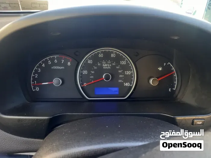 Hyundai Elantra 2010 photo 2